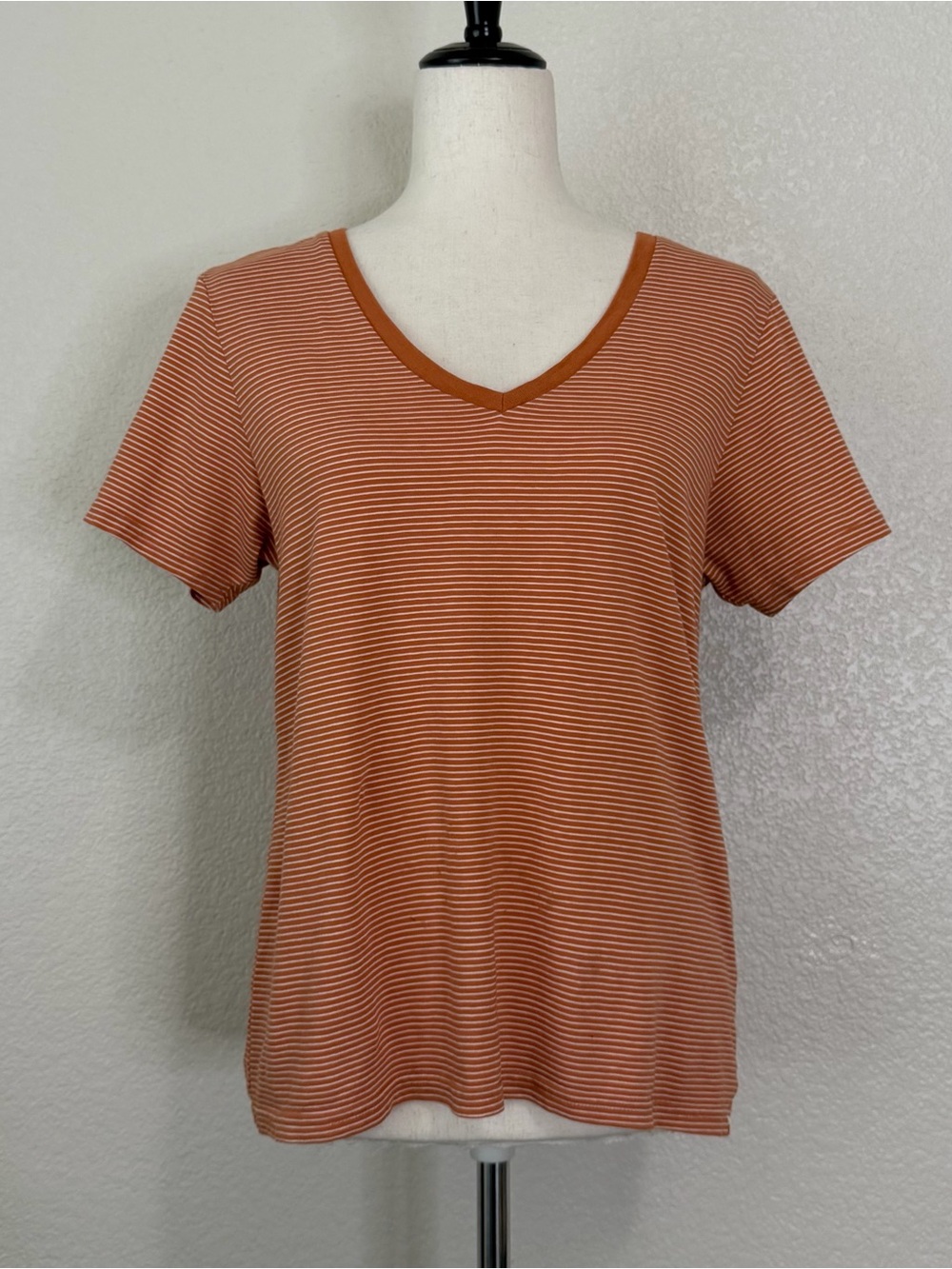 Pact 100% Organic Cotton Brown White Softspun V-Neck Tee, Sz Medium